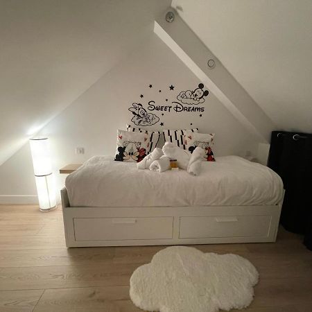 Paris House Villa Villejust ภายนอก รูปภาพ